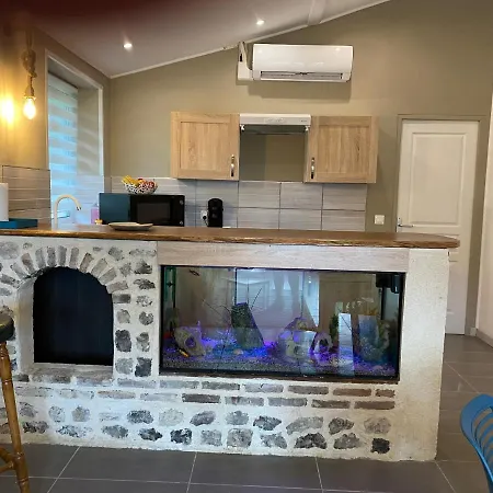 Les 4 Seasons, Agreable Avec Terrasse Et Jardin Holiday home *