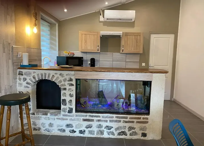 Les 4 Seasons, Agreable Avec Terrasse Et Jardin Holiday home *